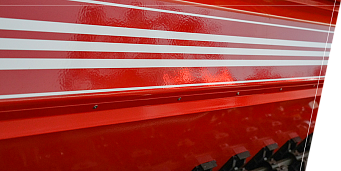 VÉDŐRÚD A HÁTSÓ FALON