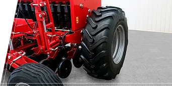 SZÉLES KEREKEK NAGYOBB FELÜLETTEL