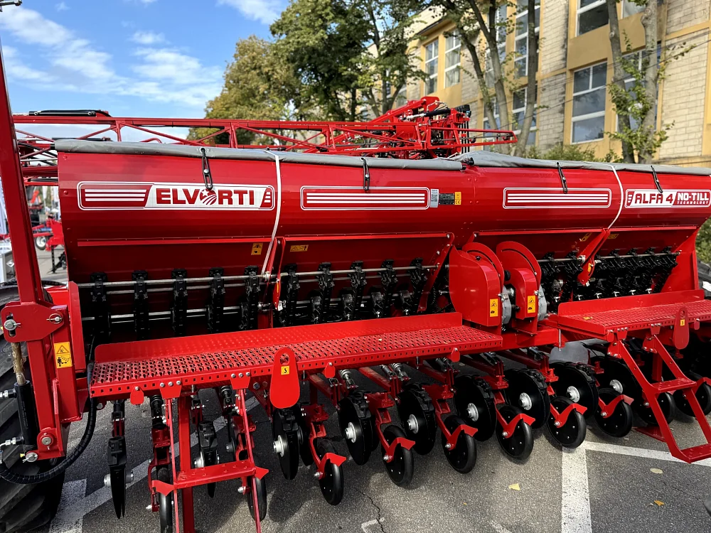 Az ELVORTI új dizájnú ALFA 4 No-Till vetőgépének premierje a MOLDAGROTECH 2026 kiállításon — 5